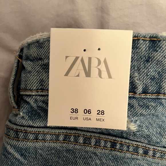 ZARA Jean Shorts - Picture 3 of 3